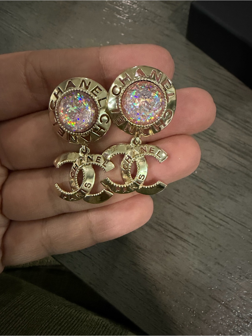 🔥SOLD🔥Chanel pink and gold earrings - Picture 5 of 5